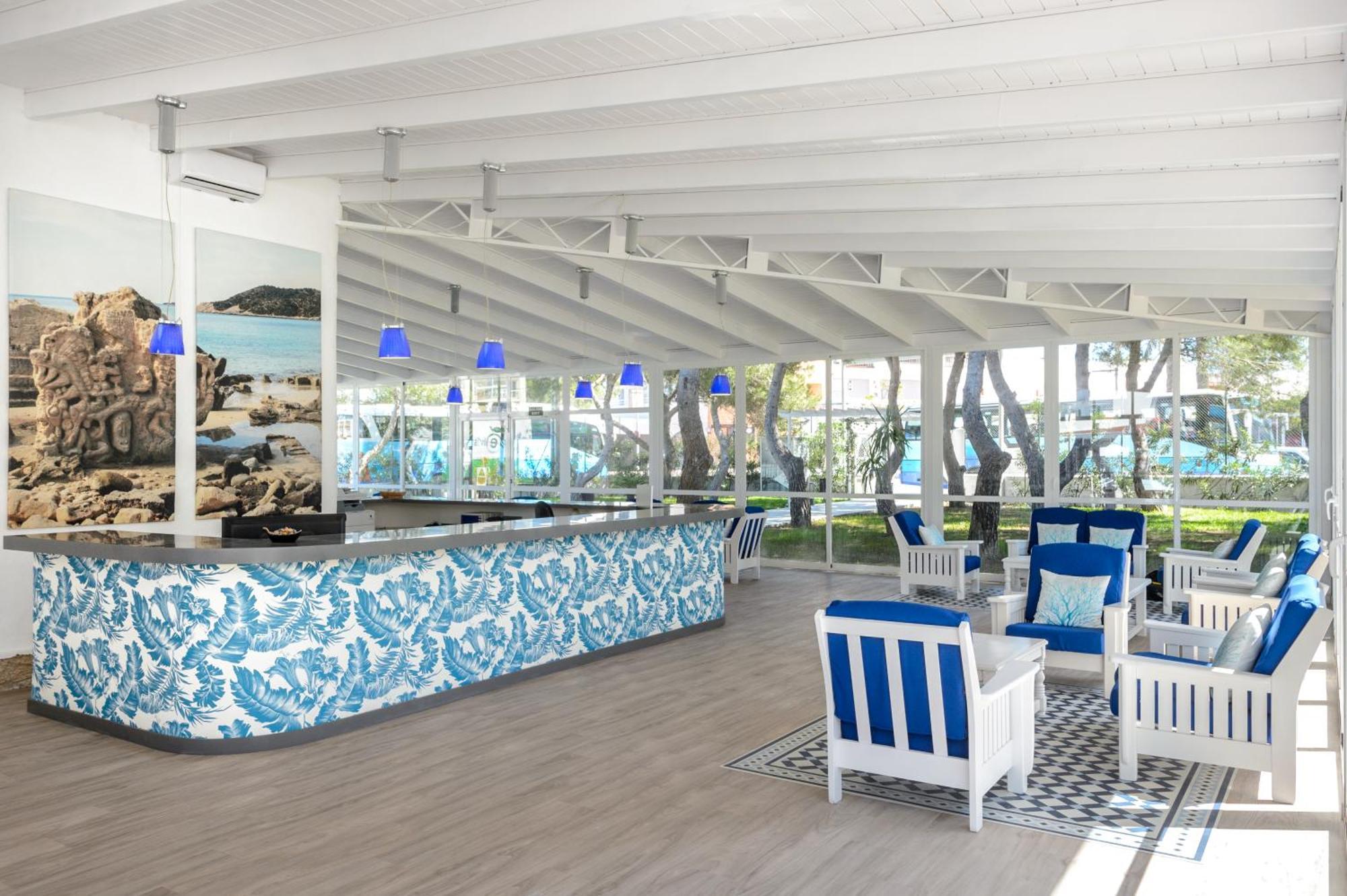Aparthotel Vibra Club Maritim Сан-Антоніо Екстер'єр фото